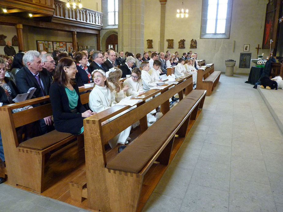 1. Heilige Kommunion in St. Crescentius (Foto: Karl-Franz Thiede)